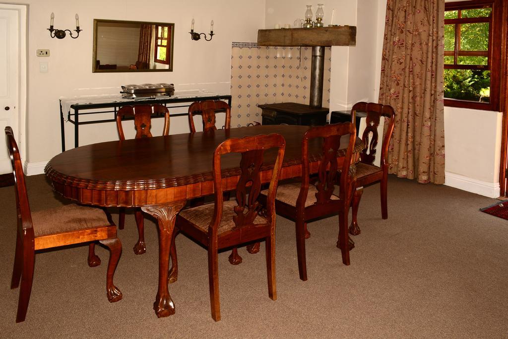 Toad Hall Guest House Wakkerstroom Eksteriør bilde